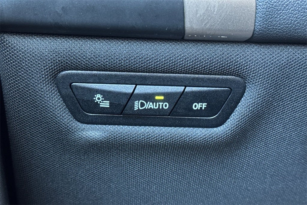 2025 BMW iX xDrive50