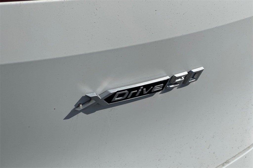 2025 BMW iX xDrive50