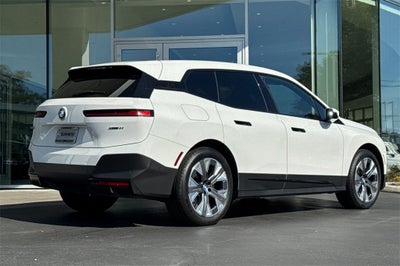2025 BMW iX xDrive50