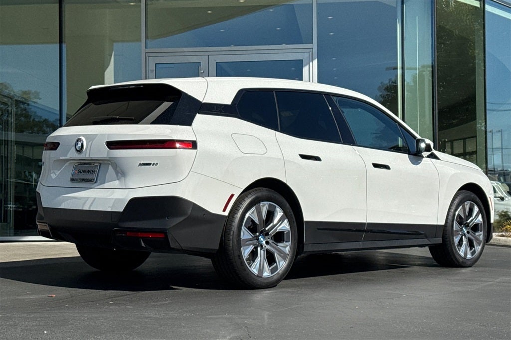 2025 BMW iX xDrive50