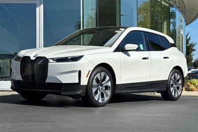 2025 BMW iX xDrive50