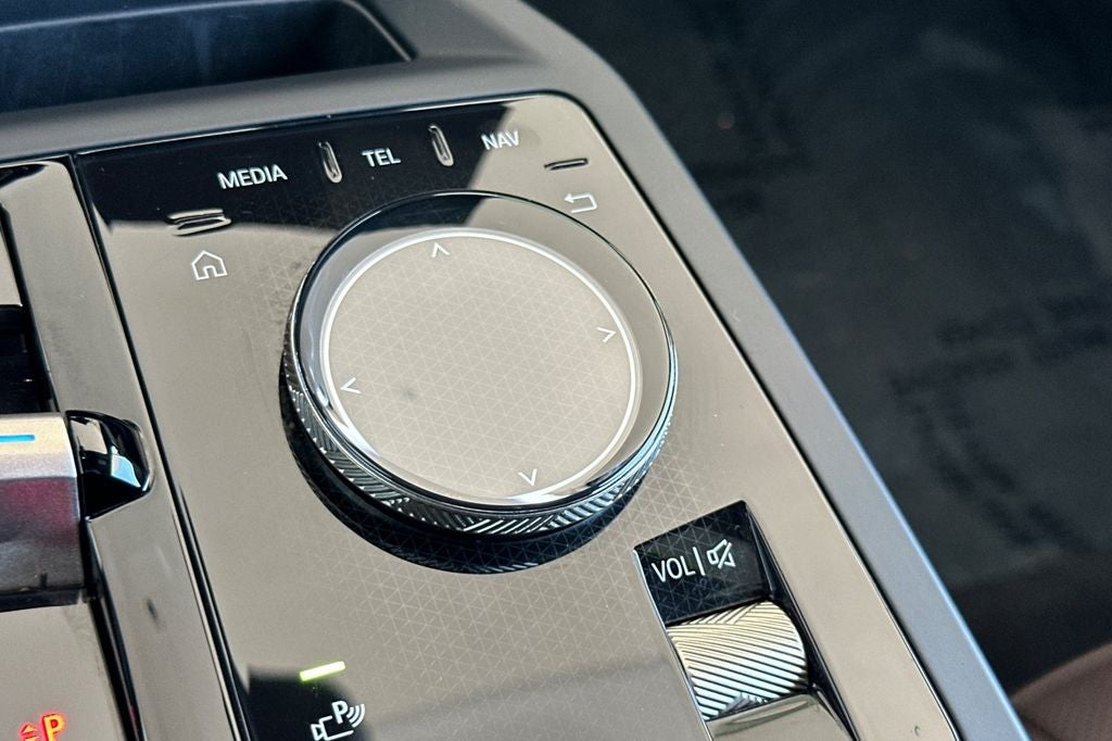 2024 BMW iX xDrive50