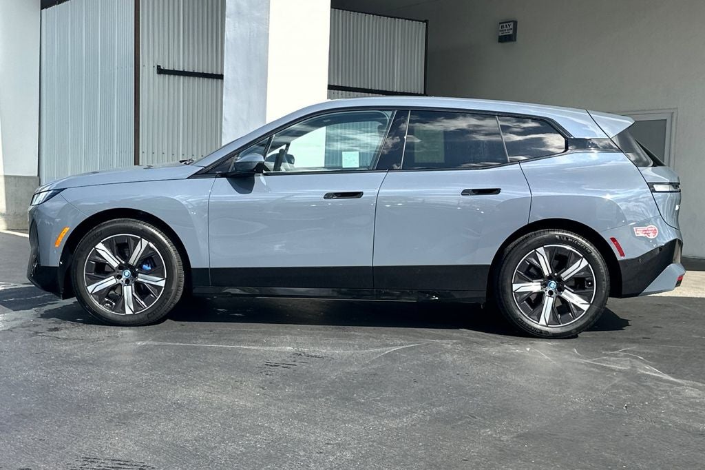2024 BMW iX xDrive50