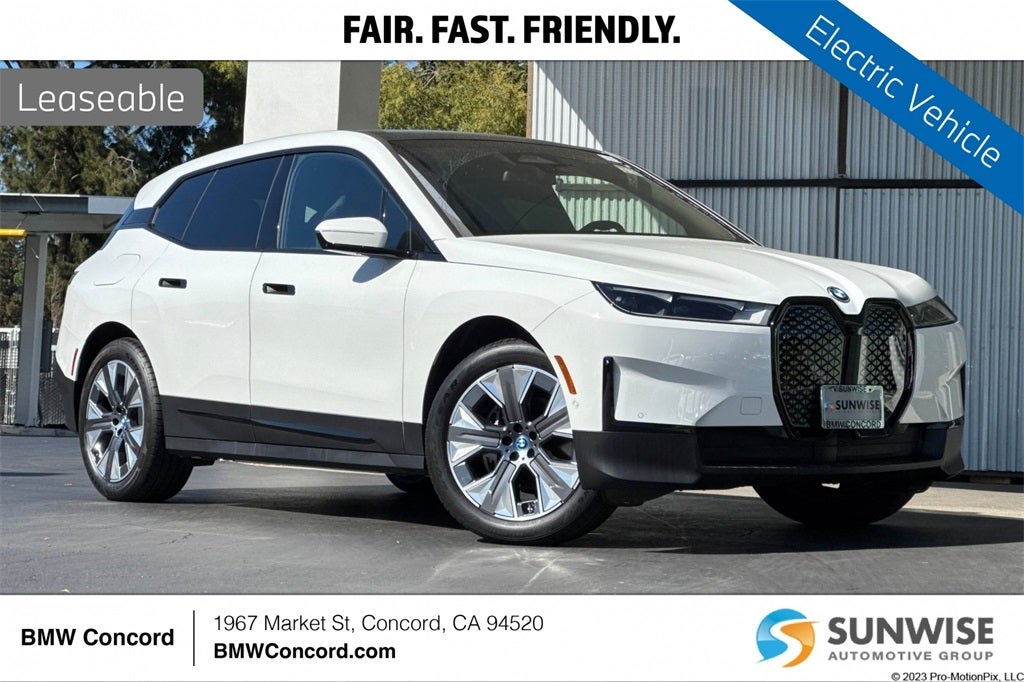 2025 BMW iX xDrive50