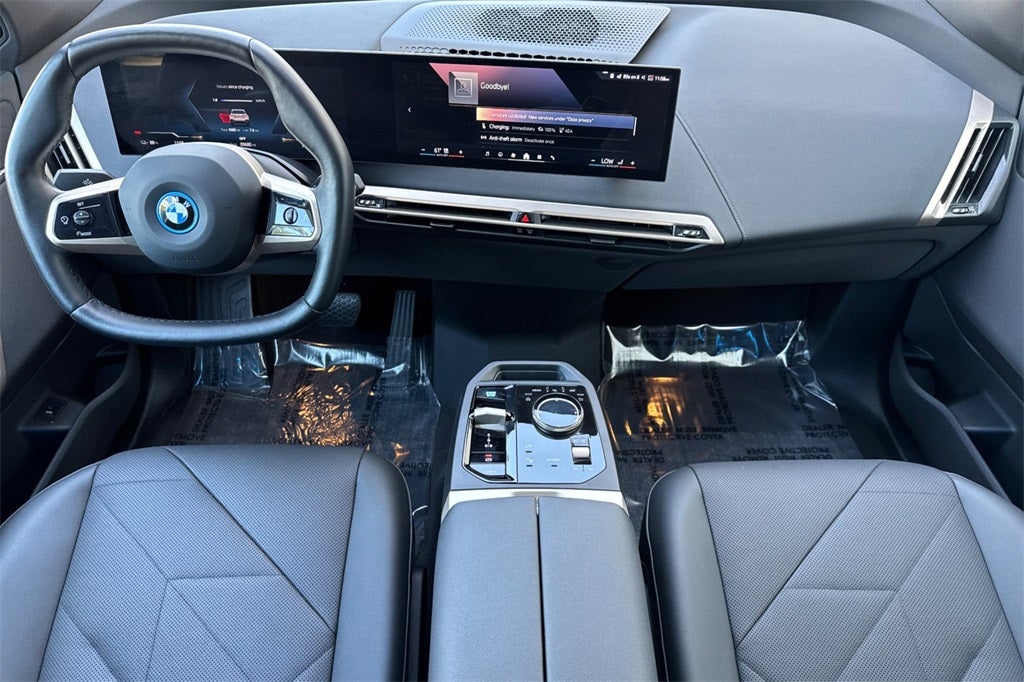 2025 BMW iX xDrive50