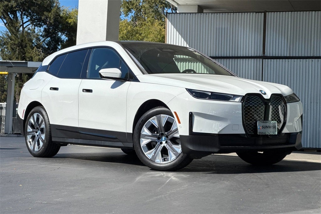 2025 BMW iX xDrive50