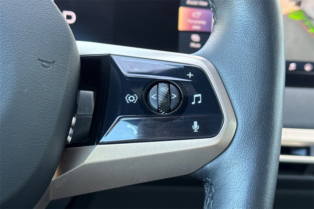 2025 BMW iX xDrive50