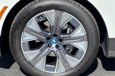 2025 BMW iX xDrive50
