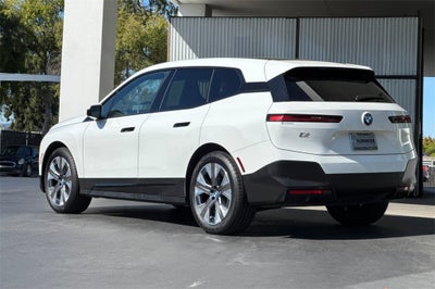 2025 BMW iX xDrive50