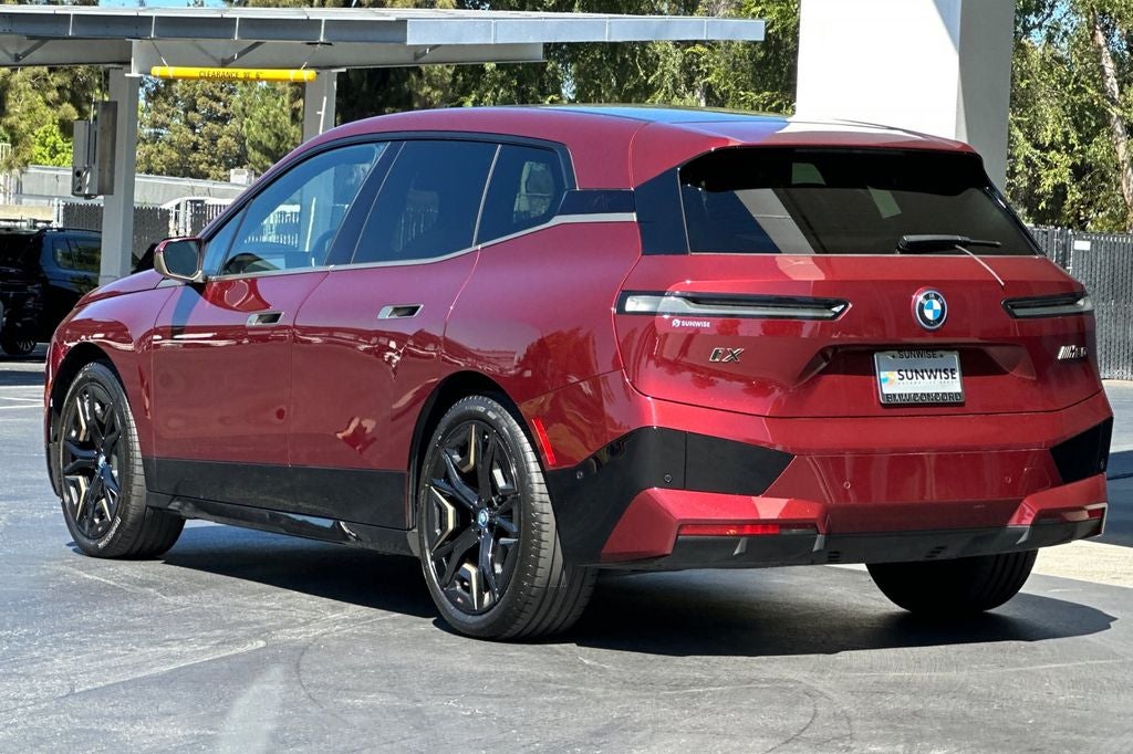 2023 BMW iX M60