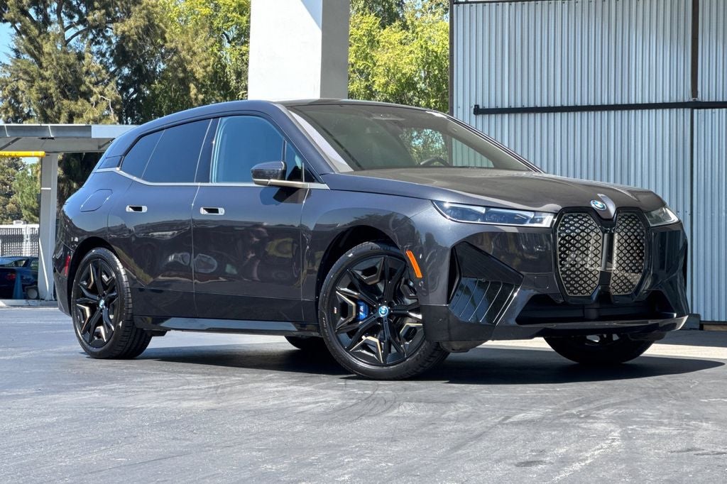 2023 BMW iX M60