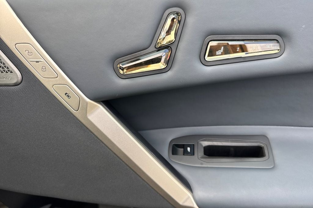 2023 BMW iX M60