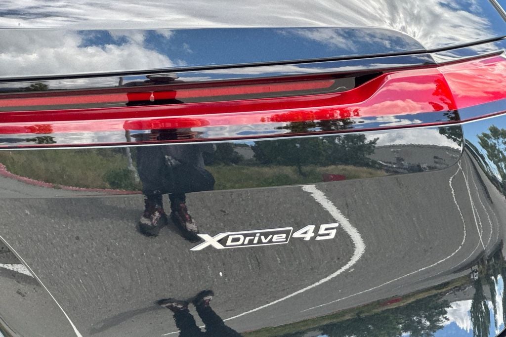 2026 BMW iX xDrive45