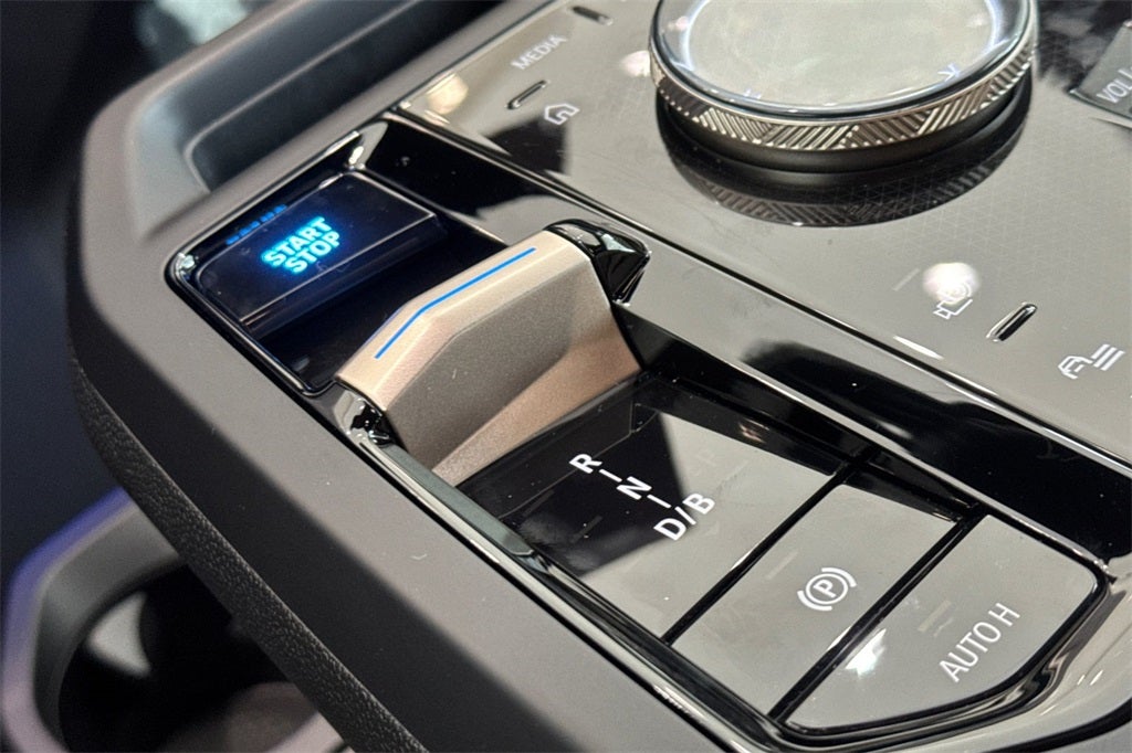 2026 BMW iX xDrive45