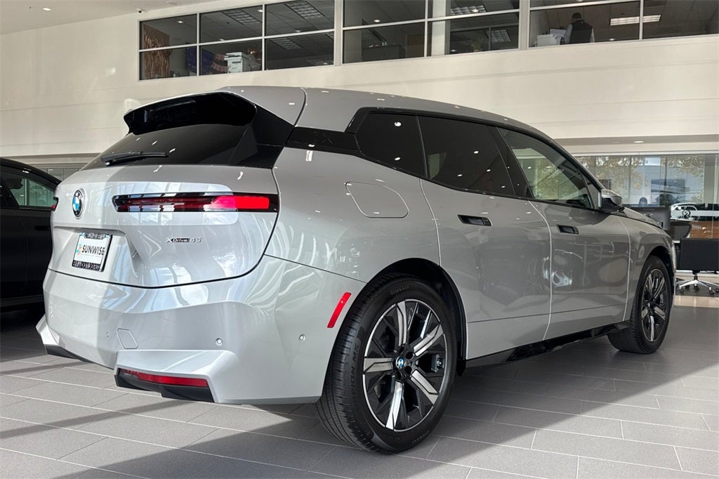 2026 BMW iX xDrive45