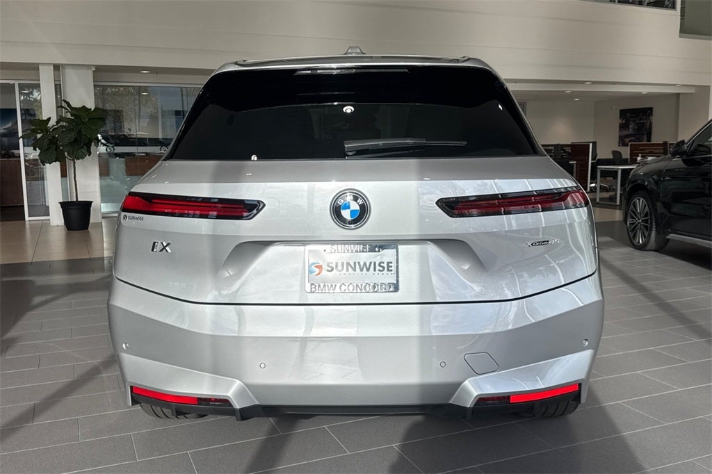 2026 BMW iX xDrive45