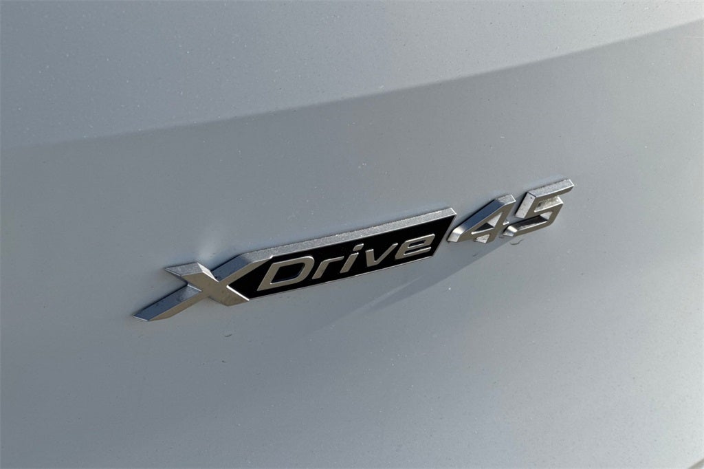 2026 BMW iX xDrive45