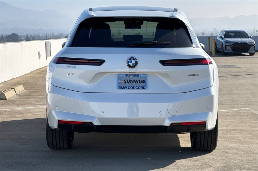 2026 BMW iX xDrive45