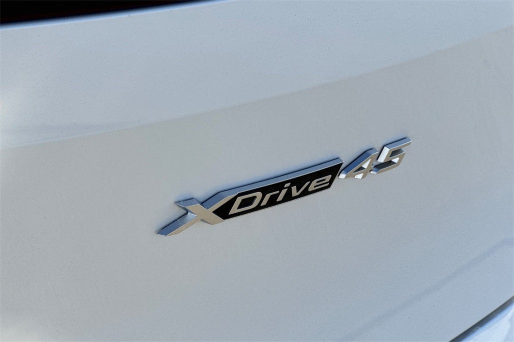 2026 BMW iX xDrive45