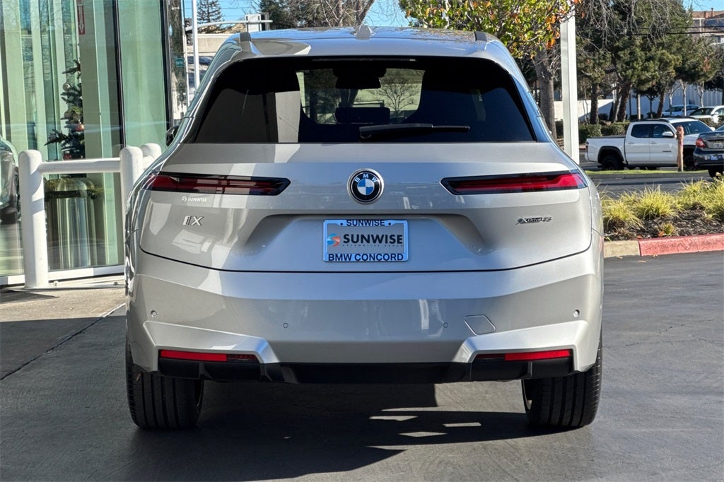 2026 BMW iX xDrive45