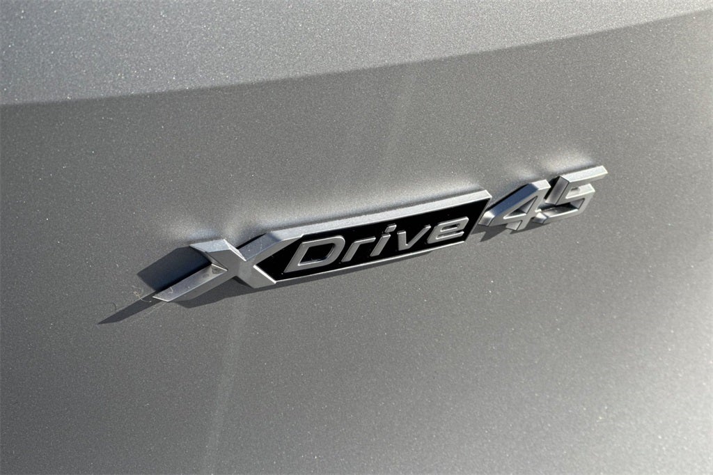 2026 BMW iX xDrive45