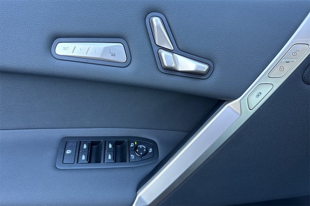 2026 BMW iX xDrive45