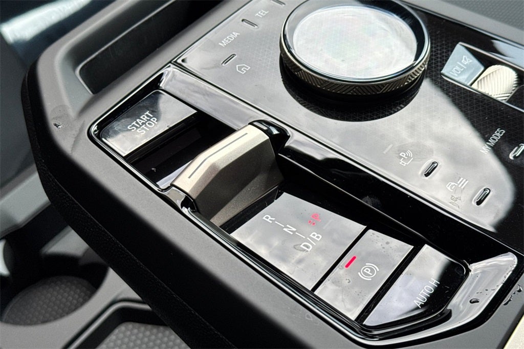 2026 BMW iX xDrive45