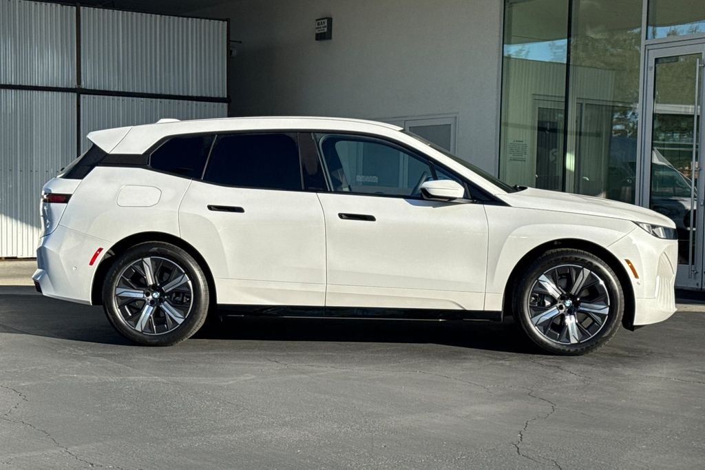 2026 BMW iX xDrive45