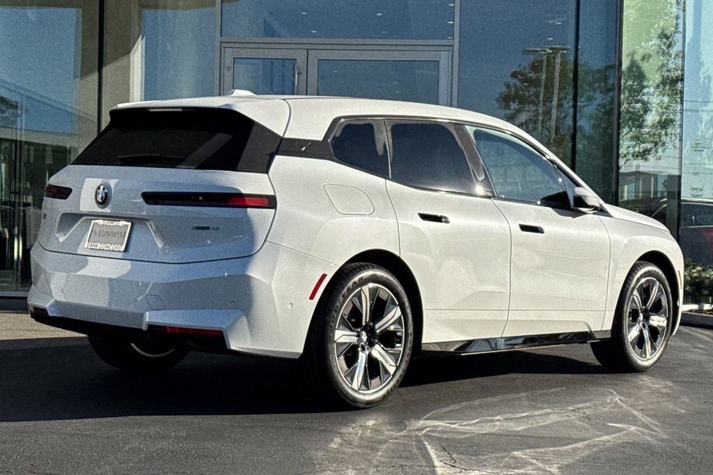2026 BMW iX xDrive45