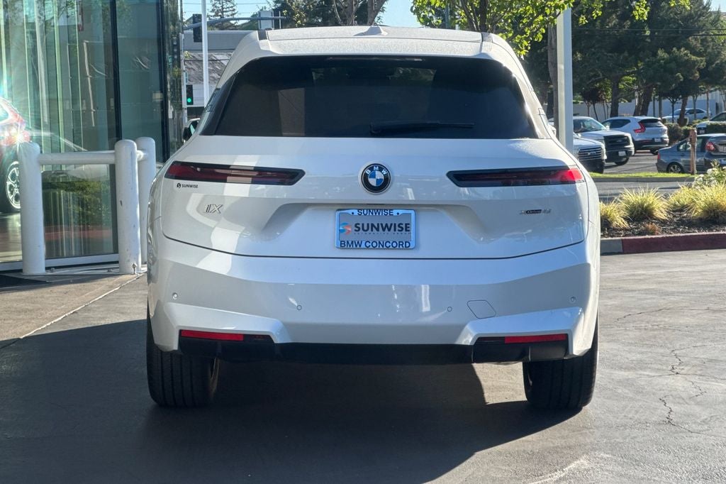 2026 BMW iX xDrive45