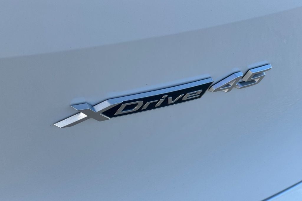 2026 BMW iX xDrive45