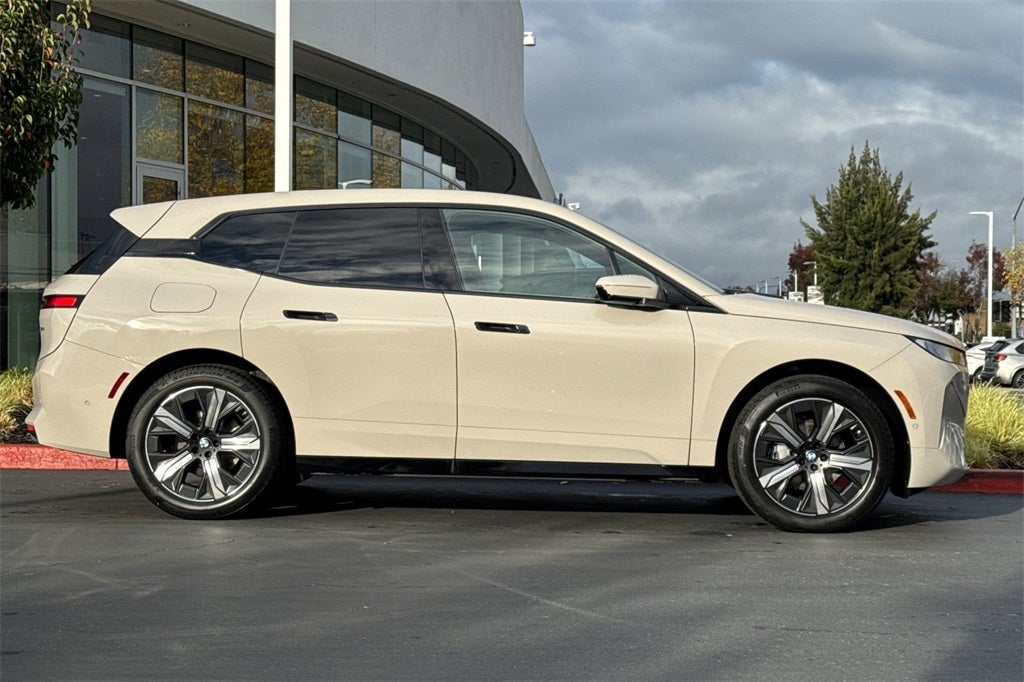 2026 BMW iX xDrive45