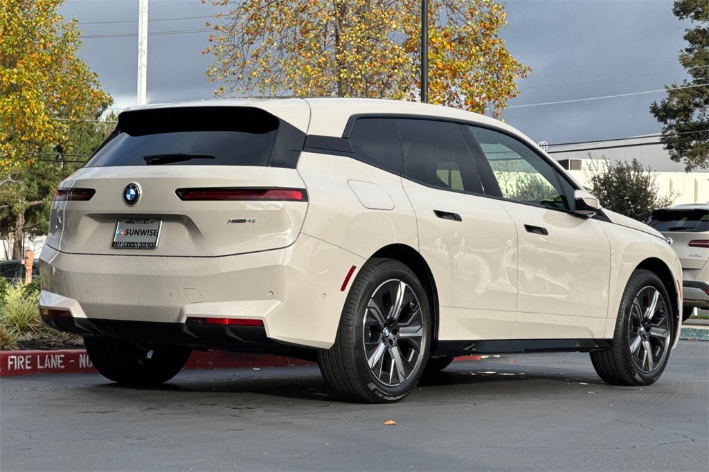 2026 BMW iX xDrive45