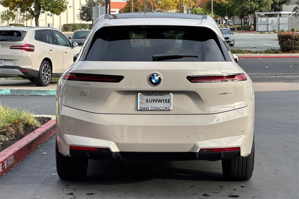 2026 BMW iX xDrive45