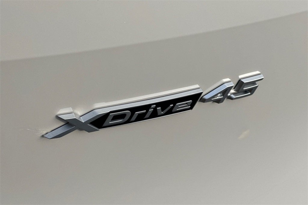 2026 BMW iX xDrive45