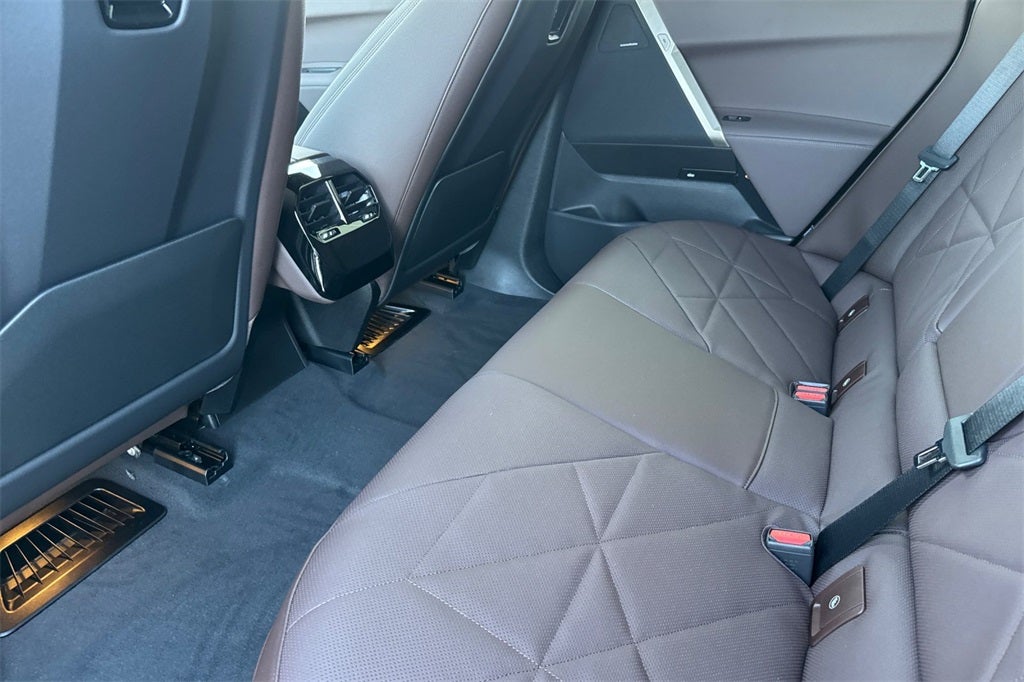 2026 BMW iX xDrive45