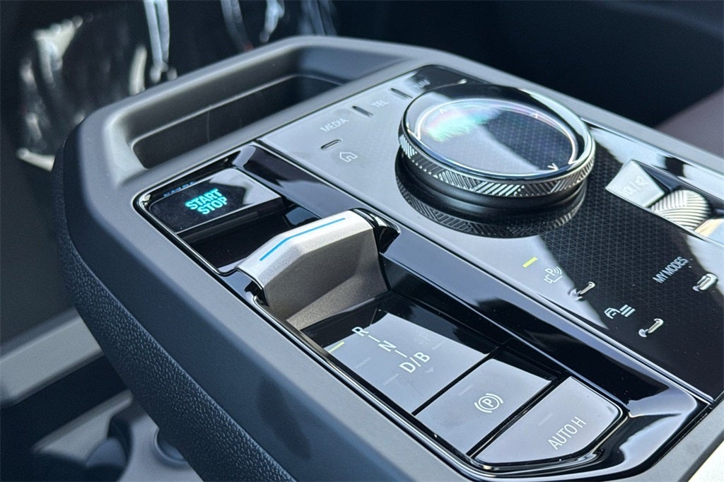 2026 BMW iX xDrive45