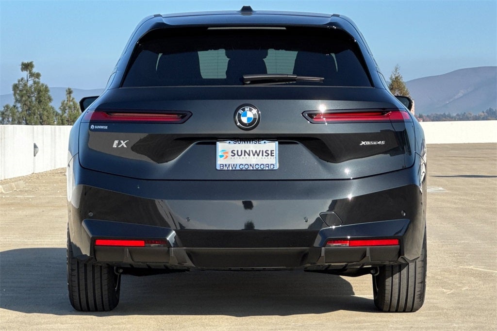 2026 BMW iX xDrive45