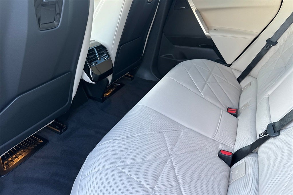 2026 BMW iX xDrive45