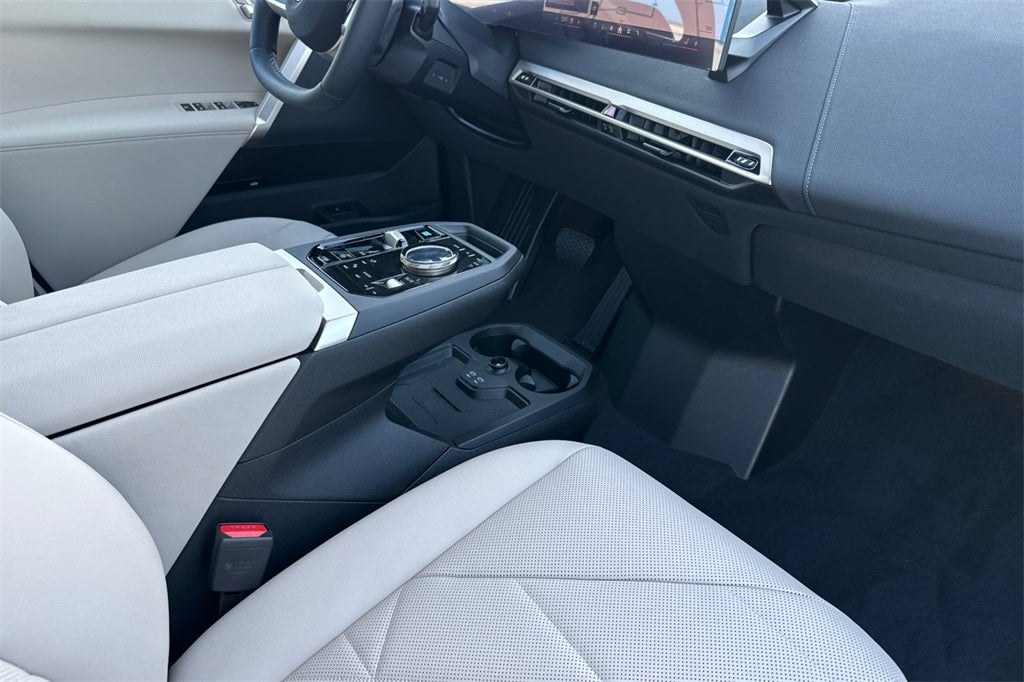 2026 BMW iX xDrive45