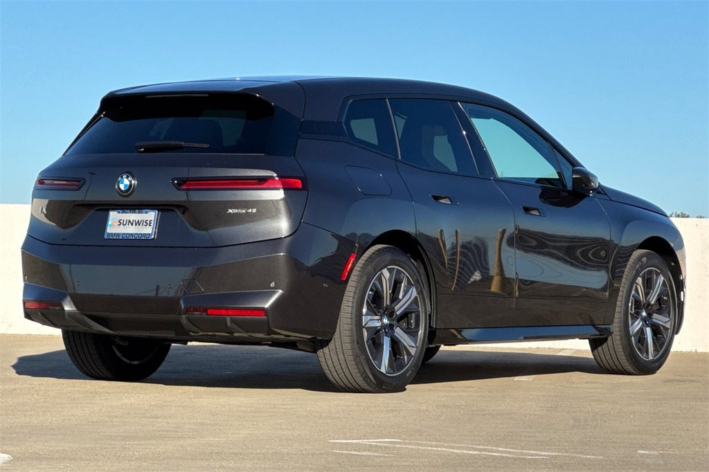 2026 BMW iX xDrive45