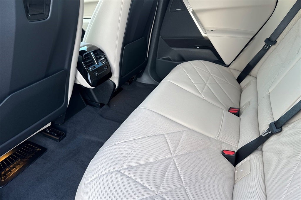 2026 BMW iX xDrive45