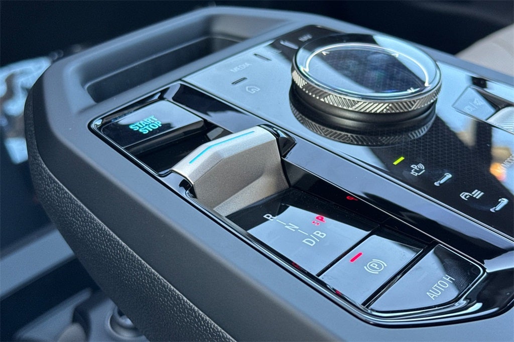 2026 BMW iX xDrive45