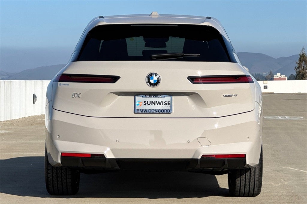 2026 BMW iX xDrive45