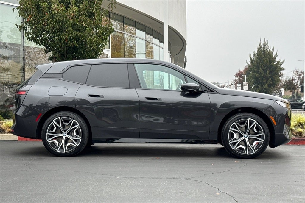 2026 BMW iX xDrive45