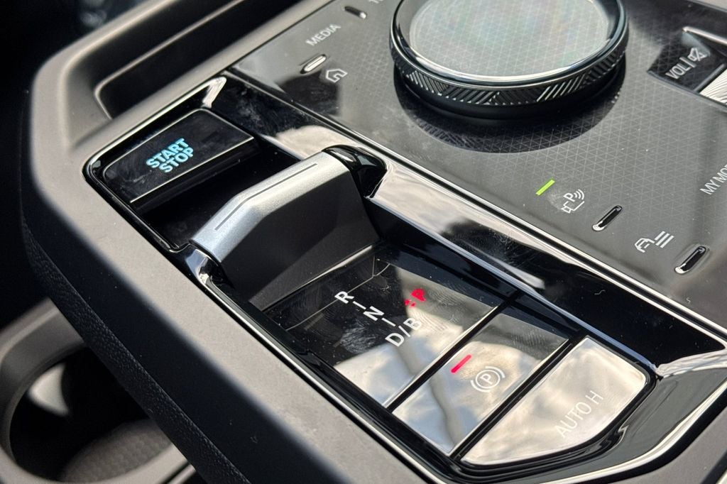 2026 BMW iX xDrive45