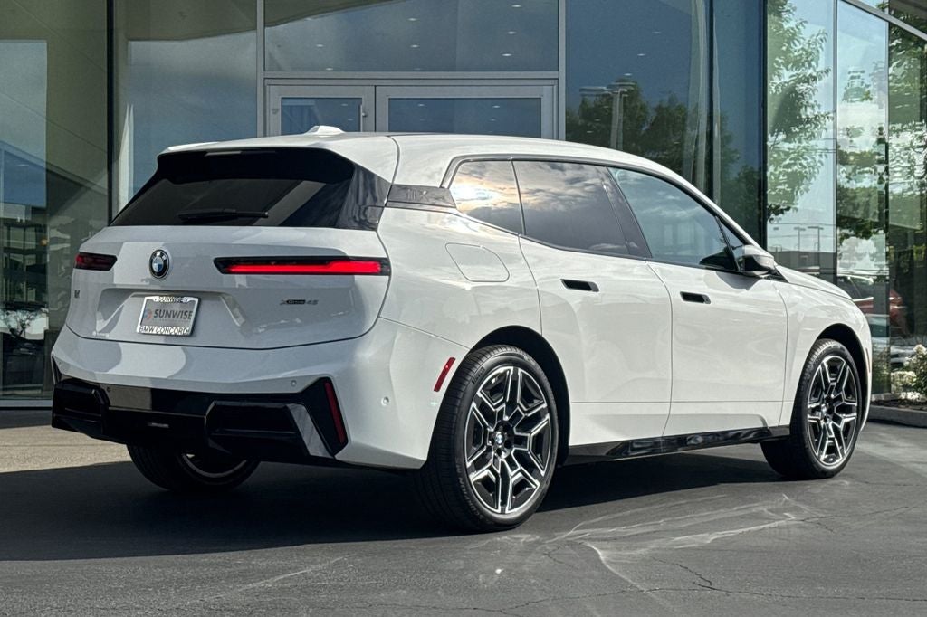 2026 BMW iX xDrive45