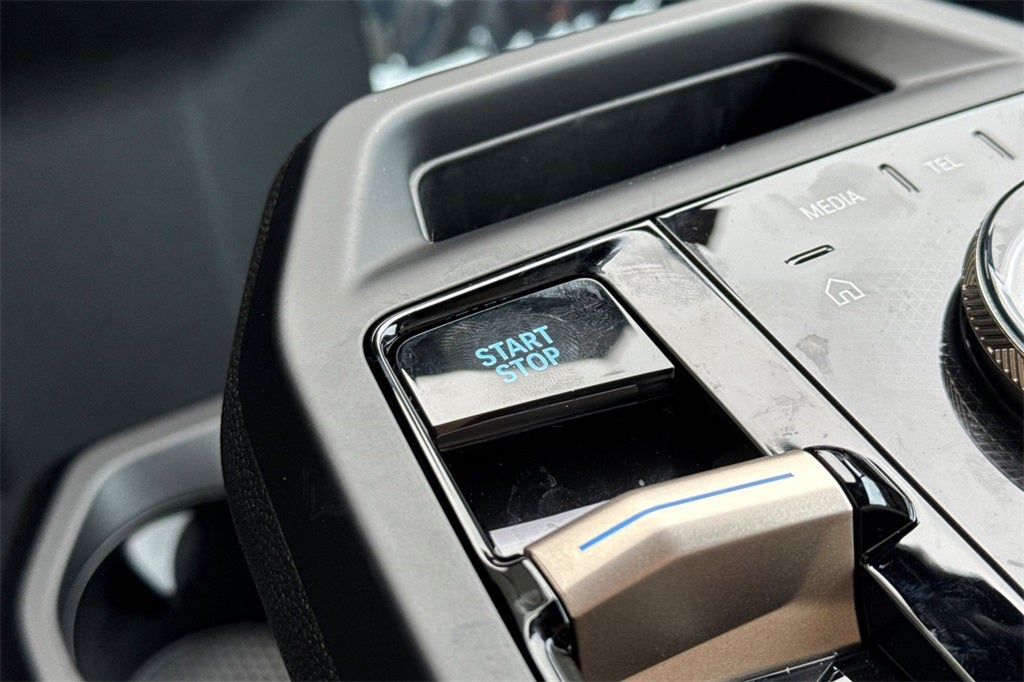 2026 BMW iX xDrive45