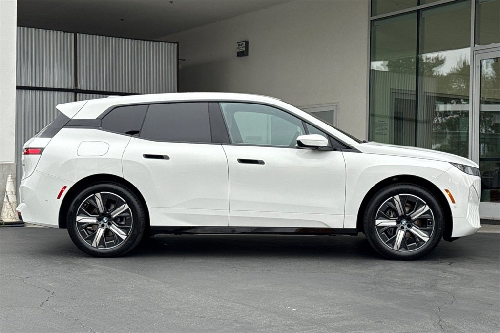2026 BMW iX xDrive45