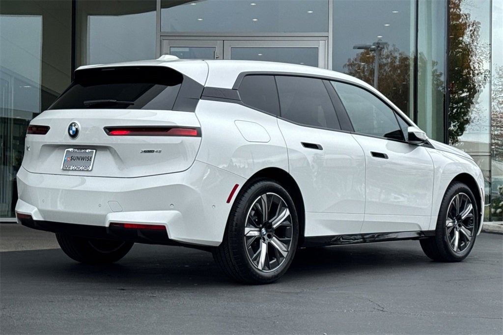 2026 BMW iX xDrive45